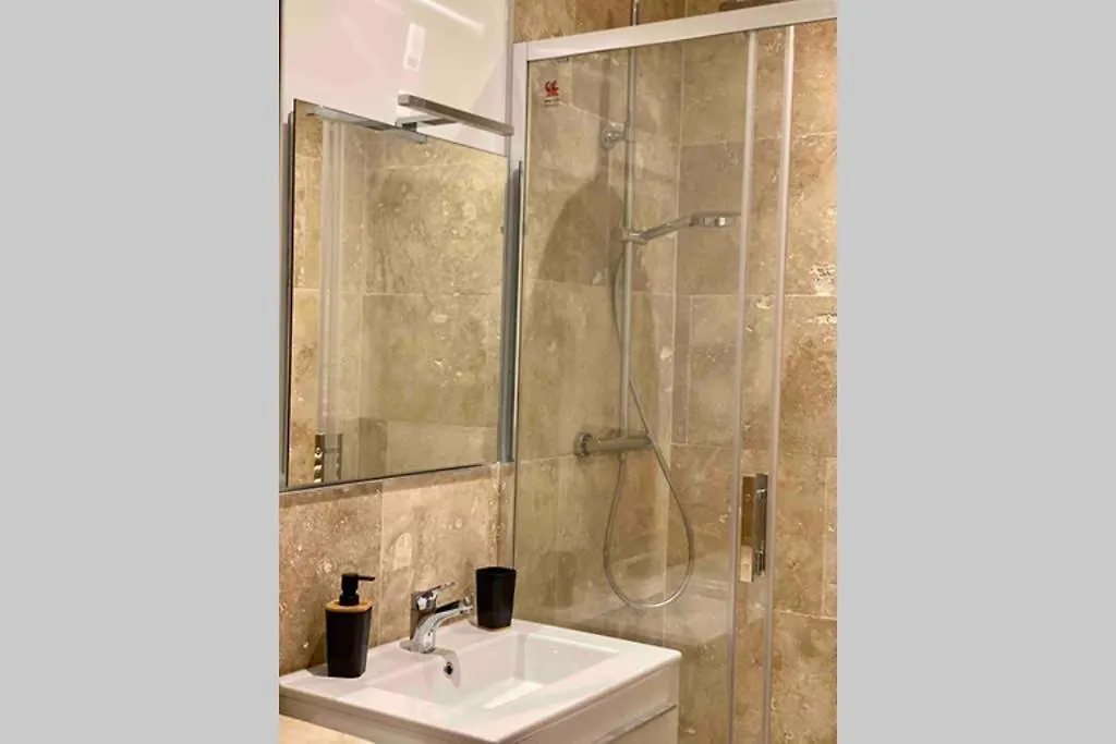 Apartment Appartement Proche Gare Neuf, Ambiance Highland Valence  France