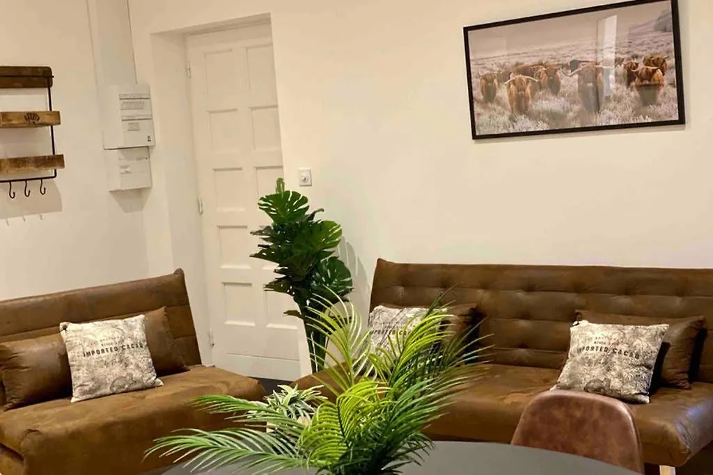 Apartment Appartement Proche Gare Neuf, Ambiance Highland Valence